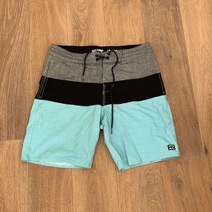 Billabong Board Shorts - Men Size 29
